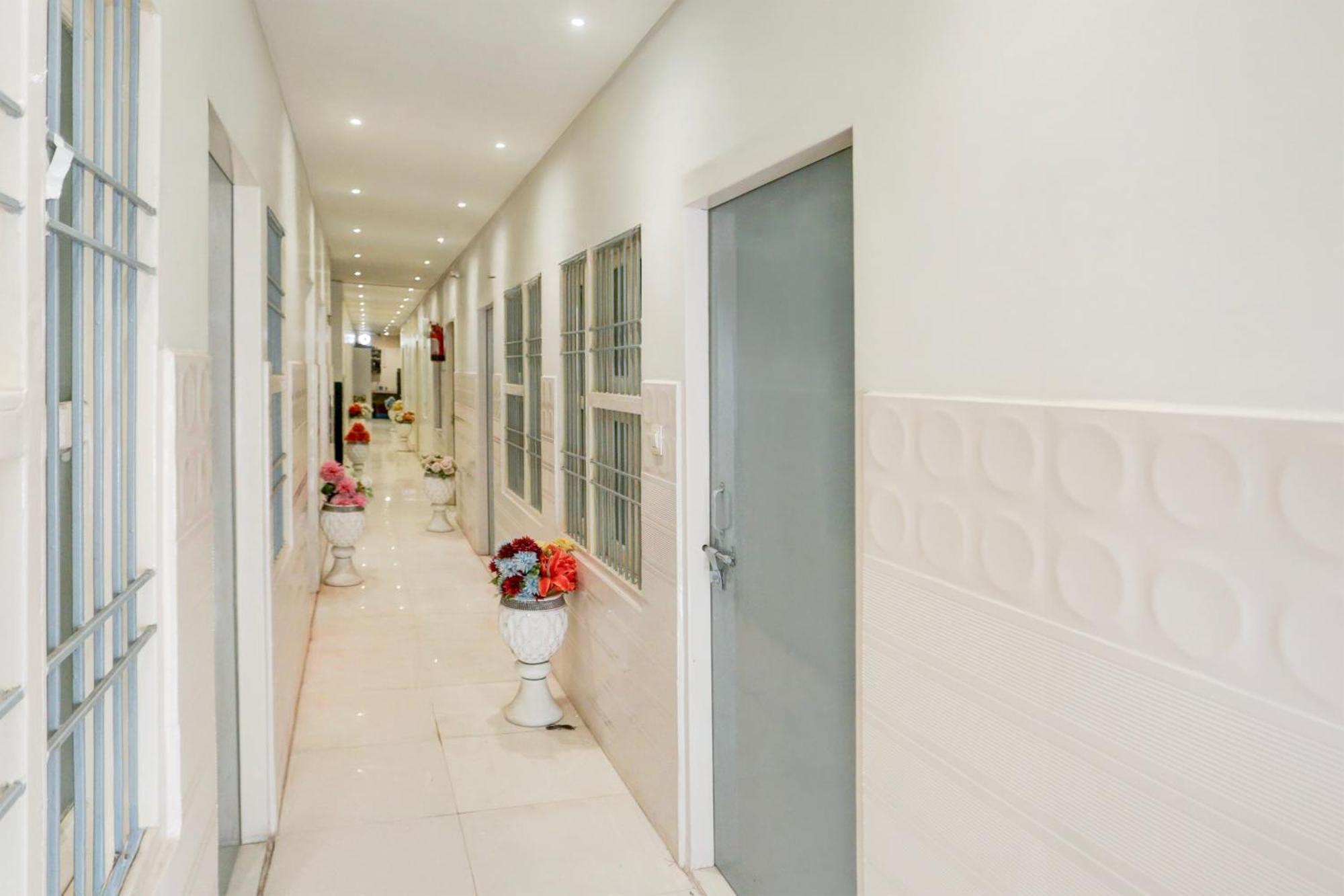 Super Collection O Roop Vihar Rohtak Formerly Hotel Maha Exterior foto